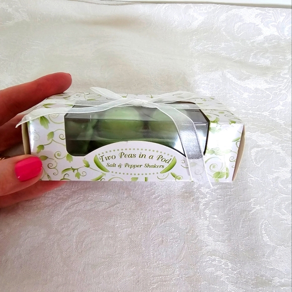 Kate Aspen Other - Two Peas in a Pod Salt and Pepper Shakers- New in Box!